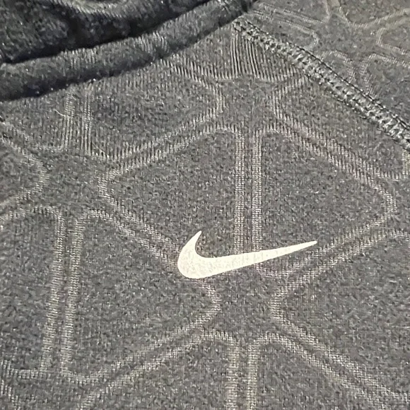 Nike Women’s Dri-FIT Reflective Element Geometric 1/2 Zip Run Pullover Black M - Picture 2 of 13